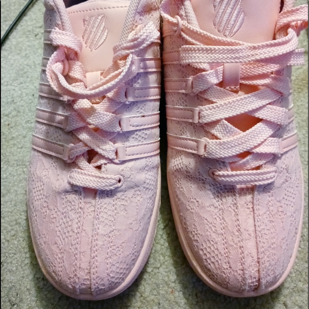 Pink kswiss size six women’s barely worn